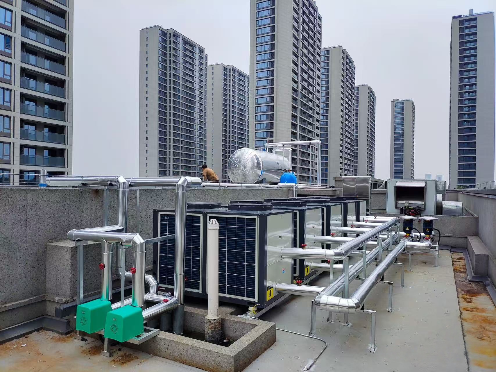 Nazioarteko energia-gorabeherak areagotu egin dira, eta iturri bikoitzeko bero-ponpak energiaren kontserbazioa, egonkortasuna, kostuak murriztea eta eraginkortasuna hobetzea eskaintzen dute. Nazioarteko energia-gorabeherak areagotu egin dira, eta iturri bikoitzeko bero-ponpak energiaren kontserbazioa, egonkortasuna, kostuak murriztea eta eraginkortasuna hobetzea eskaintzen dute.